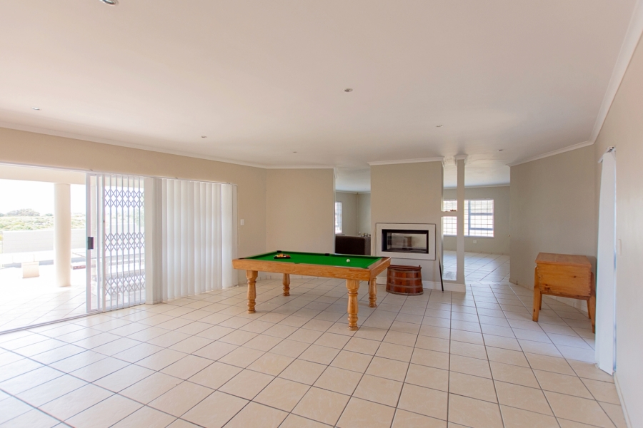 3 Bedroom Property for Sale in Middedorp Western Cape